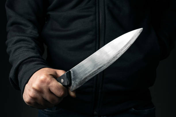 hombre con cuchillo